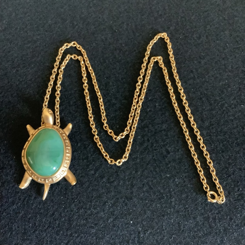 Vintage Avon faux green jade turtle necklace or brooch.